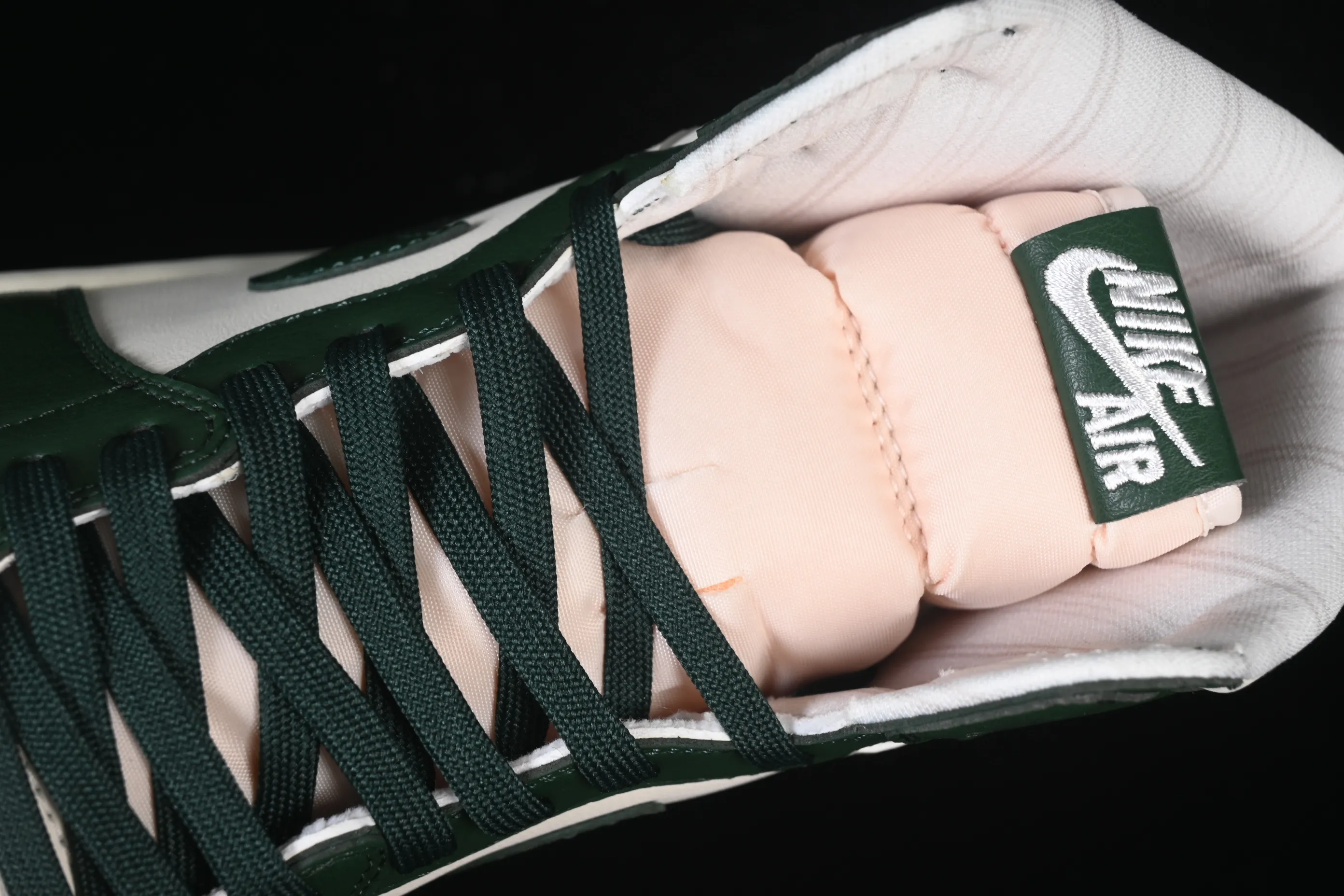 All categories Air Jordan Jordan series basketball shoes Air Jordan 1 High Air Jordan 1 High OG "Fir" AJ1 Joe 1 fir green high-top basketball shoes FD2596-101